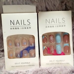 Pack of 2 short/medium square glitter blue white gold false nails NWT